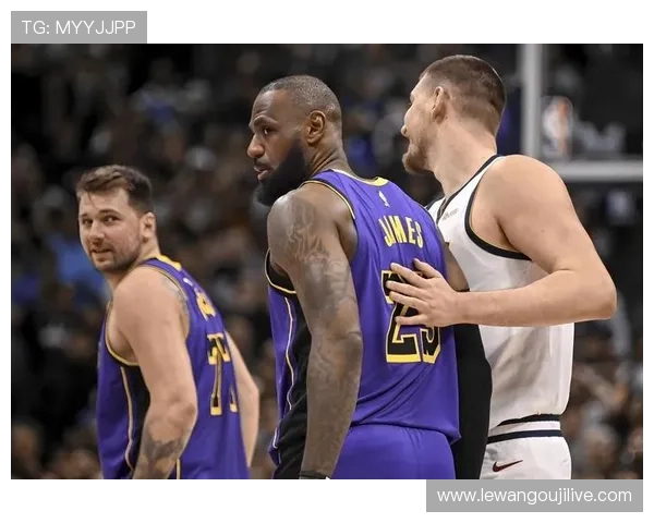 湖人逆转勇士取得连胜 詹姆斯状态回暖引关注