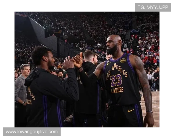 湖人核心状态回暖率队连胜 詹姆斯助攻创赛季新高